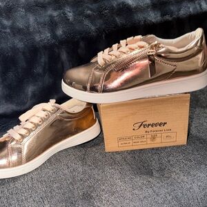 🫶🏼Forever Link New 21 Rose Gold Metallic Lace-Up Sneakers size 7